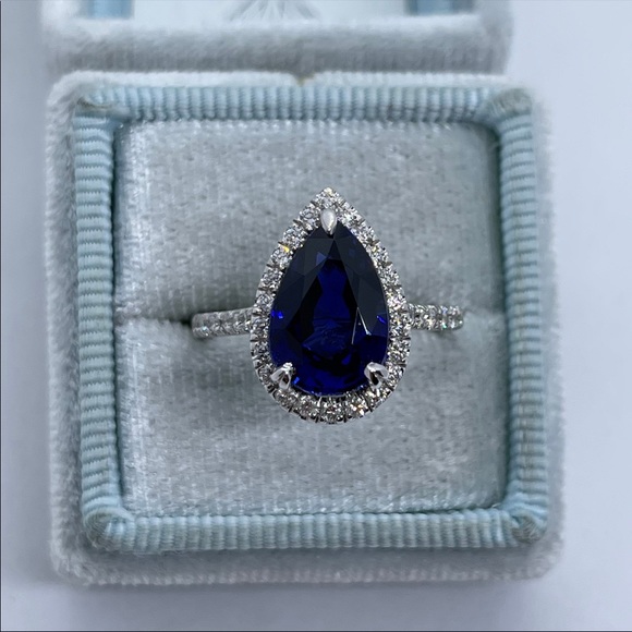 Sapphire and diamond pear engagement ring. Size 8 - Picture 6 of 9